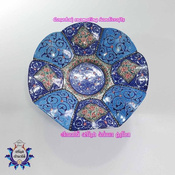 **بشقاب پایه‌دار گلبرگی 20 سانتیمتری - طراحی زیبا و کاربردی برای مهمانی‌ها**