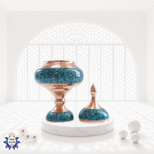 شکلات‌خوری فیروزه‌کوبی ۳۰ سانتی‌متری؛ تلفیق هنر فیروزه و فلز در یک اثر ماندگار