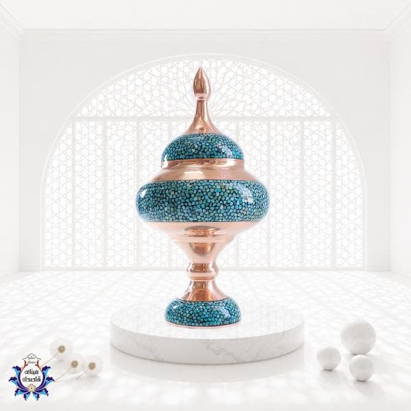 شکلات‌خوری فیروزه‌کوبی ۳۰ سانتی‌متری؛ تلفیق هنر فیروزه و فلز در یک اثر ماندگار