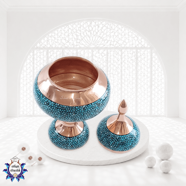 شکلات‌خوری فیروزه‌کوبی ۳۰ سانتی‌متری؛ تلفیق هنر فیروزه و فلز در یک اثر ماندگار